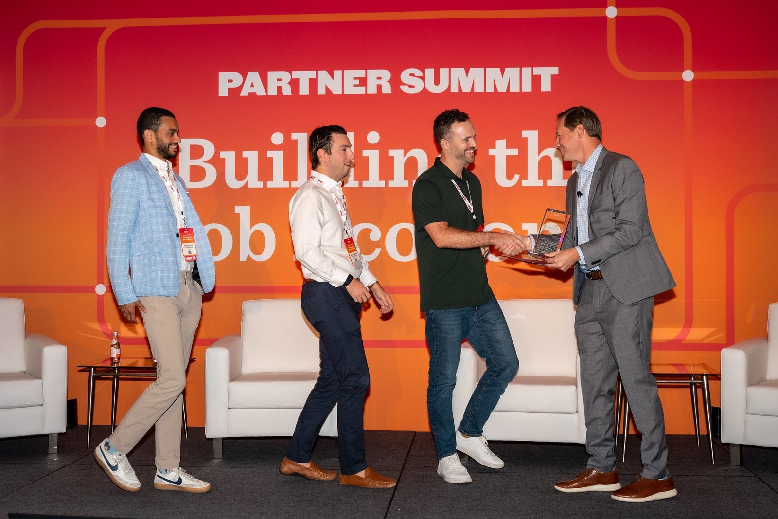 Award presentation during the Global Meeting Group event for HiBob