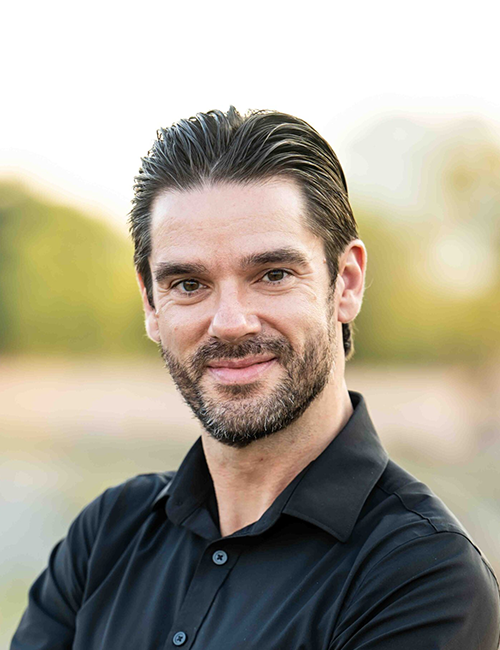 Travis, photographer